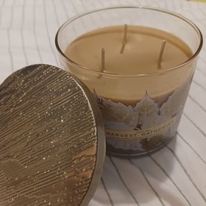 NWT! Bath & Body Works 3 Wick Candle (Harvest Gathering)